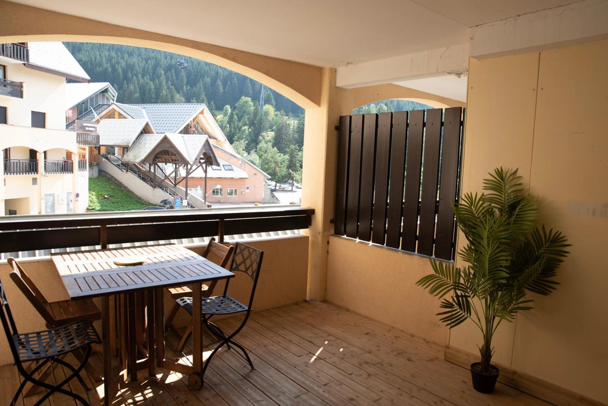 Poutran 2, Studio 4 Personnes Au Pied Des Pistes Avec Grande Terrasse Oz Eksteriør bilde